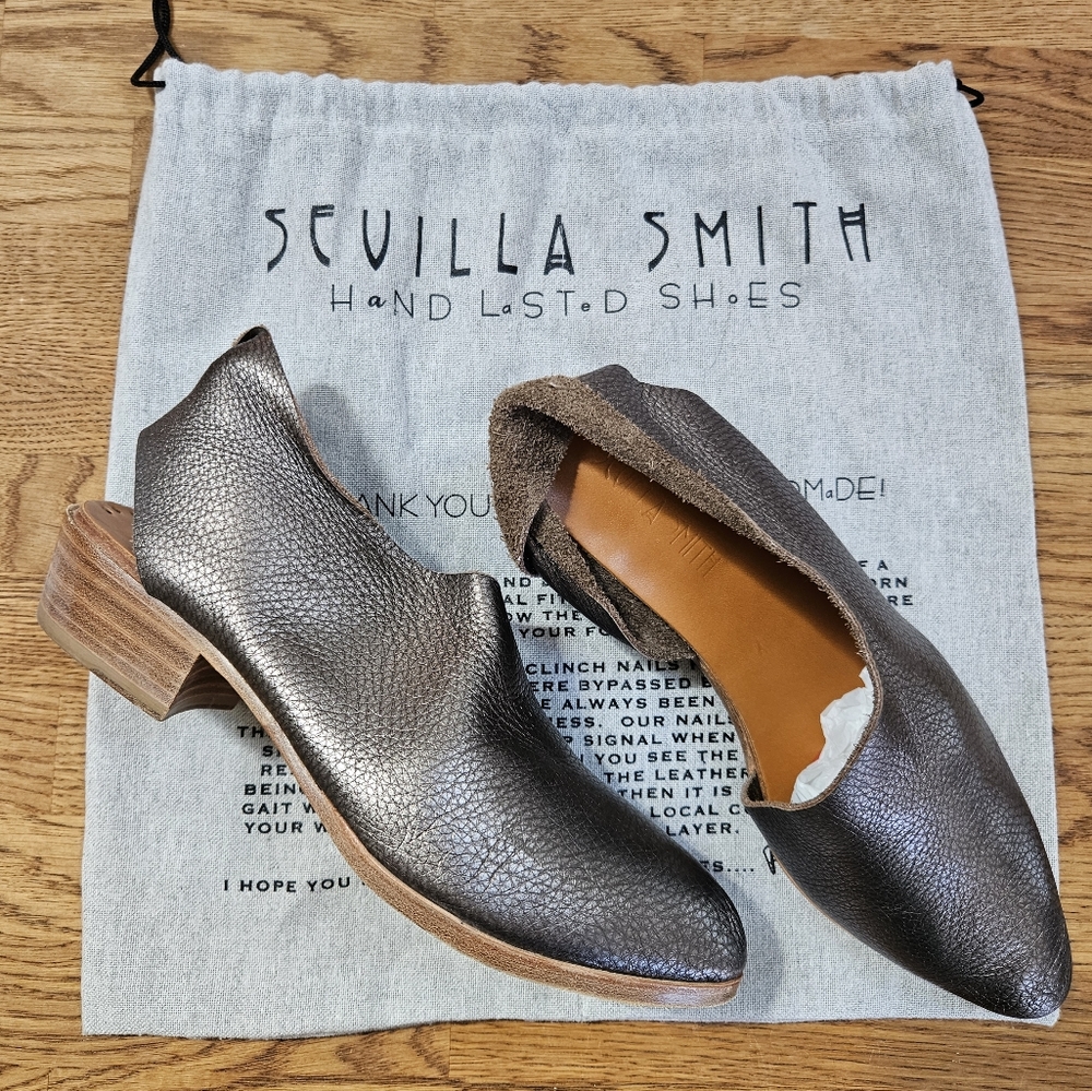 RARE Sevilla Smith sz 38 silver shoes